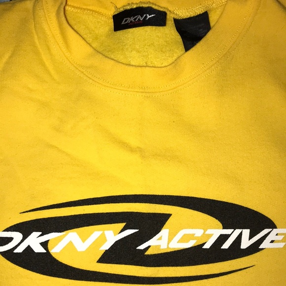Yellow designer sweatshirt size L - Picture 2 of 2